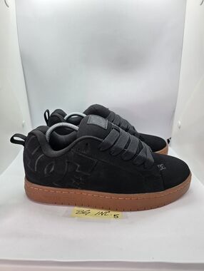 Men's DC Court Graffik Black / Gum Skateboarding Shoes Size 9.5 BGM 300529 NEW
